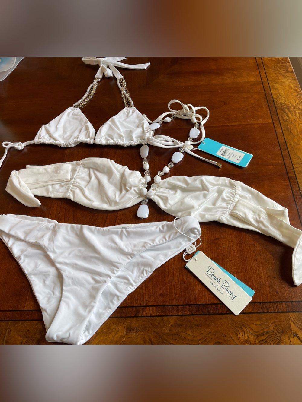 Lot of two large white tops with pearl theme and one xl bottoms full coverage - Picture 4 of 15